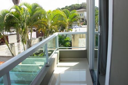 Casa de condomínio para alugar com 85m², 2 quartos e 2 vagas Vista da Varanda