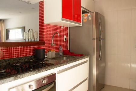 Cozinha de casa de condomínio para alugar com 2 quartos, 85m² em Ogiva, Cabo Frio