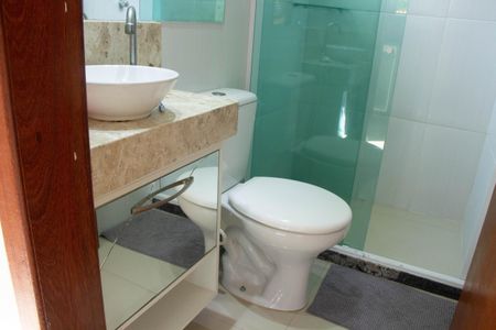 Casa de condomínio para alugar com 85m², 2 quartos e 2 vagasBanheiro Social