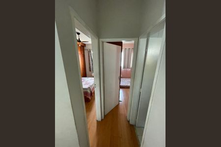 Corredor de apartamento para alugar com 2 quartos, 72m² em Centro, São Gonçalo