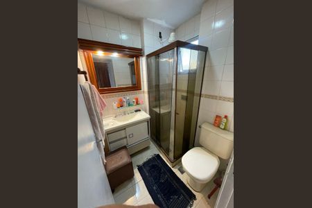 Banheiro de apartamento para alugar com 2 quartos, 72m² em Centro, São Gonçalo