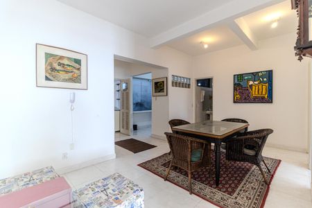 Apartamento à venda com 104m², 2 quartos e 1 vaga Apartamento à venda com 104m², 2 quartos e 1 vagaSala