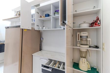 Apartamento à venda com 104m², 2 quartos e 1 vaga Apartamento à venda com 104m², 2 quartos e 1 vagaCozinha