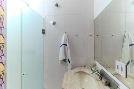 Apartamento à venda com 104m², 2 quartos e 1 vaga Apartamento à venda com 104m², 2 quartos e 1 vagaBanheiro