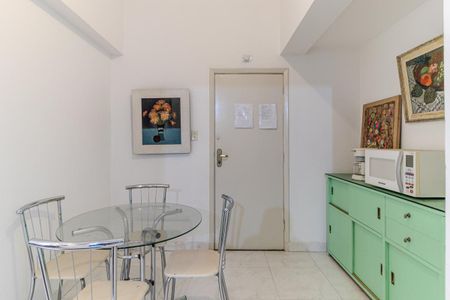 Apartamento à venda com 104m², 2 quartos e 1 vaga Apartamento à venda com 104m², 2 quartos e 1 vagaCozinha