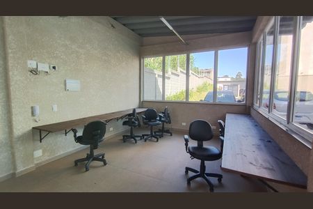Apartamento para alugar com 49m², 2 quartos e 1 vagaÁrea de trabalho 
