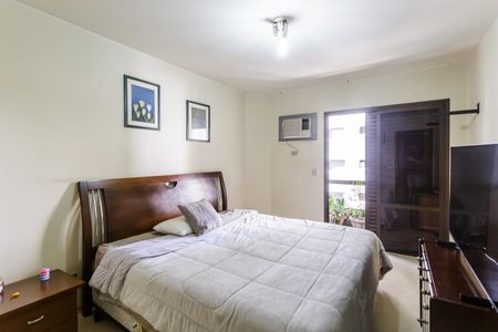 Apartamento à venda com 216m², 4 quartos e 3 vagas Apartamento à venda com 216m², 4 quartos e 3 vagasSuíte 2