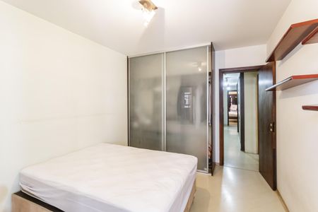 Apartamento à venda com 216m², 4 quartos e 3 vagas Apartamento à venda com 216m², 4 quartos e 3 vagasSuíte 1