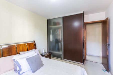 Apartamento à venda com 216m², 4 quartos e 3 vagas Apartamento à venda com 216m², 4 quartos e 3 vagasQuarto 2