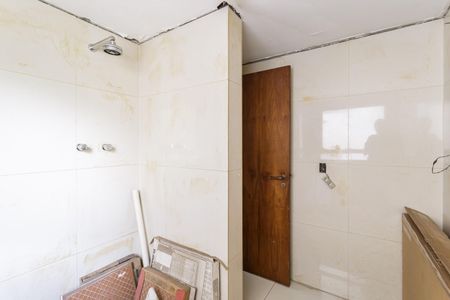 Apartamento à venda com 216m², 4 quartos e 3 vagas Apartamento à venda com 216m², 4 quartos e 3 vagasBanheiro da Suíte 2