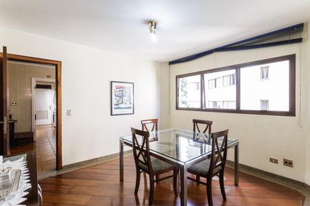 Sala de apartamento para alugar com 4 quartos, 216m² em Indianópolis, São Paulo