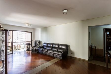 Apartamento à venda com 216m², 4 quartos e 3 vagas Apartamento à venda com 216m², 4 quartos e 3 vagasSala