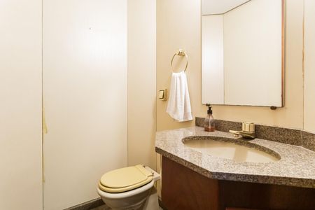 Apartamento à venda com 216m², 4 quartos e 3 vagas Apartamento à venda com 216m², 4 quartos e 3 vagasLavabo