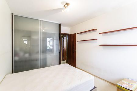 Apartamento à venda com 216m², 4 quartos e 3 vagas Apartamento à venda com 216m², 4 quartos e 3 vagasSuíte 1