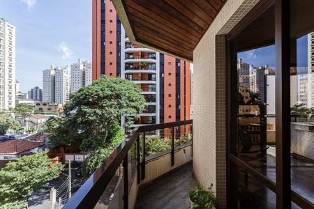 Apartamento à venda com 216m², 4 quartos e 3 vagas Apartamento à venda com 216m², 4 quartos e 3 vagasVaranda da Sala
