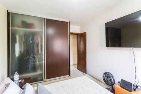 Apartamento à venda com 216m², 4 quartos e 3 vagas Apartamento à venda com 216m², 4 quartos e 3 vagasQuarto 2