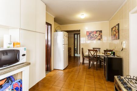 Apartamento à venda com 216m², 4 quartos e 3 vagas Apartamento à venda com 216m², 4 quartos e 3 vagasCozinha