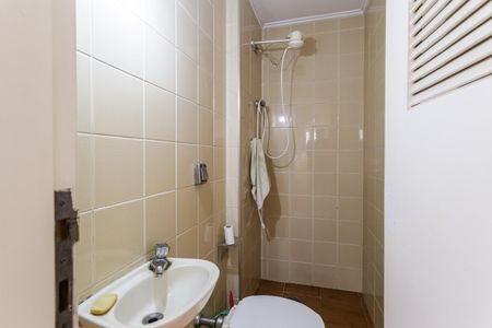 Apartamento à venda com 216m², 4 quartos e 3 vagas Apartamento à venda com 216m², 4 quartos e 3 vagasBanheiro de serviço