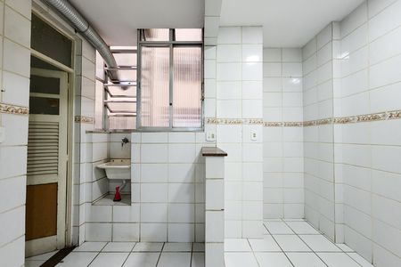 Apartamento à venda com 66m², 2 quartos e 1 vagaÁrea de Serviço 