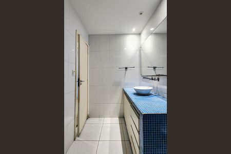 Apartamento à venda com 66m², 2 quartos e 1 vagaBanheiro 