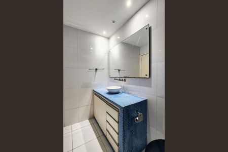 Apartamento à venda com 66m², 2 quartos e 1 vagaBanheiro 
