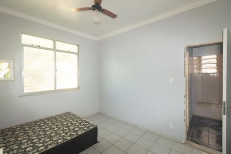 Quarto 1 de apartamento para alugar com 2 quartos, 50m² em Santa Cruz, Rio de Janeiro