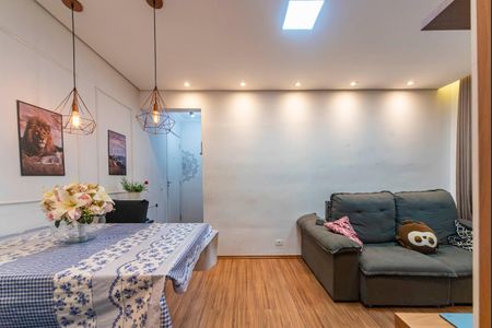 Sala de apartamento para alugar com 2 quartos, 43m² em Vila Homero Thon, Santo André
