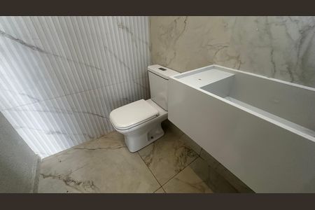 Casa de condomínio à venda com 273m², 4 quartos e 3 vagas Casa de condomínio à venda com 273m², 4 quartos e 3 vagasLavabo