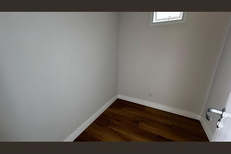 Casa de condomínio à venda com 273m², 4 quartos e 3 vagas Casa de condomínio à venda com 273m², 4 quartos e 3 vagasCloset da Suíte 4