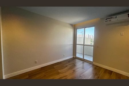 Casa de condomínio à venda com 273m², 4 quartos e 3 vagas Casa de condomínio à venda com 273m², 4 quartos e 3 vagasSuíte 3