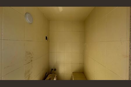 Casa de condomínio à venda com 273m², 4 quartos e 3 vagas Casa de condomínio à venda com 273m², 4 quartos e 3 vagasSauna