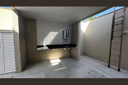 Casa de condomínio à venda com 273m², 4 quartos e 3 vagas Casa de condomínio à venda com 273m², 4 quartos e 3 vagasÁrea de Serviço