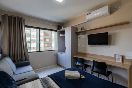 Sala/Quarto de kitnet/studio para alugar com 1 quarto, 25m² em Centro Histórico, Porto Alegre