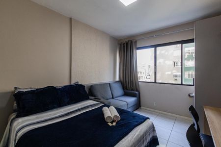 Sala/Quarto de kitnet/studio para alugar com 1 quarto, 25m² em Centro Histórico, Porto Alegre