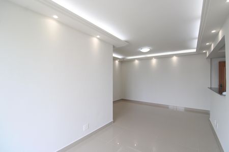 Apartamento para alugar com 79m², 2 quartos e 1 vagaSala