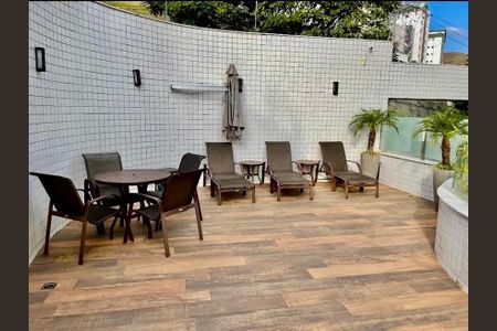 Apartamento à venda com 130m², 2 quartos e sem vaga
