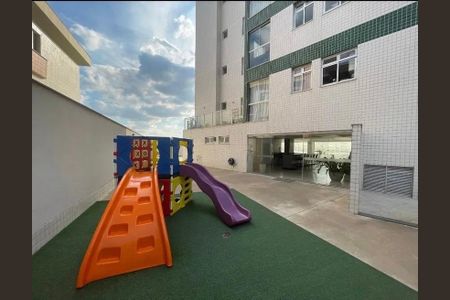 Apartamento à venda com 130m², 2 quartos e sem vaga