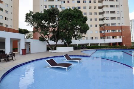 Apartamento para alugar com 70m², 2 quartos e 1 vagaÁrea comum - Piscina