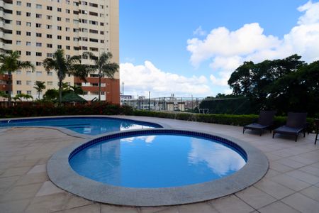 Apartamento para alugar com 70m², 2 quartos e 1 vagaÁrea comum - Piscina