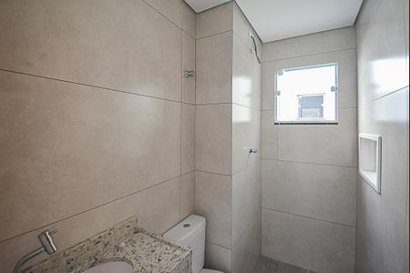 Casa à venda com 150m², 3 quartos e 4 vagasBanheiro da Suíte