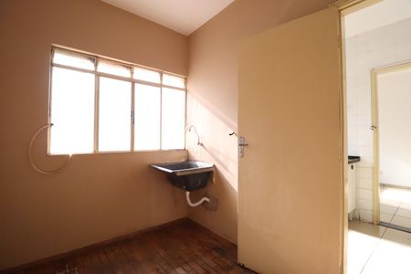 Apartamento para alugar com 45m², 3 quartos e 1 vagaÁrea de Serviço