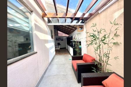 Apartamento à venda com 140m², 3 quartos e 4 vagas