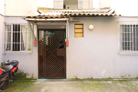 Apartamento para alugar com 60m², 2 quartos e sem vagaÁrea comum - Saguão do prédio