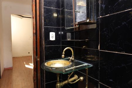 Apartamento para alugar com 60m², 2 quartos e sem vagaBanheiro