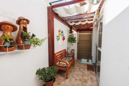 Casa de condomínio para alugar com 96m², 3 quartos e 1 vagaQuintal