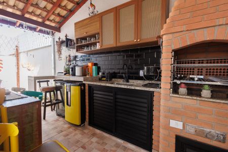 Casa de condomínio para alugar com 96m², 3 quartos e 1 vagaÁrea gourmet