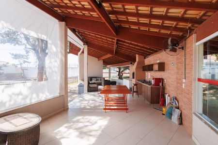 Casa de condomínio para alugar com 96m², 3 quartos e 1 vagaÁrea comum - Salão de festas com churrasqueira