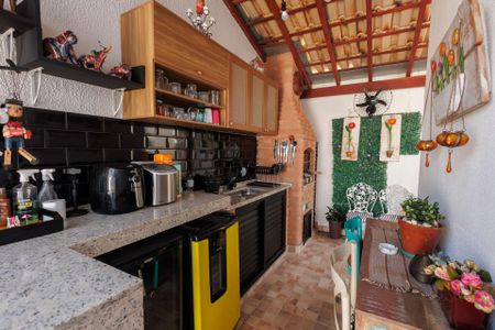 Casa de condomínio para alugar com 96m², 3 quartos e 1 vagaÁrea gourmet