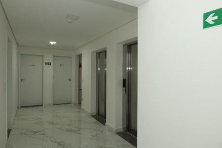 Apartamento para alugar com 33m², 1 quarto e sem vagaÁrea comum - Saguão do andar