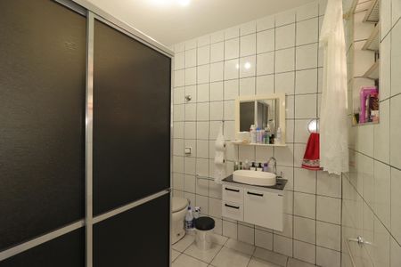 Casa à venda com 105m², 1 quarto e 1 vagaBanheiro